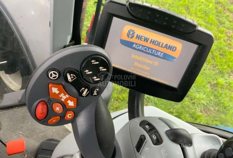 New Holland T7.235