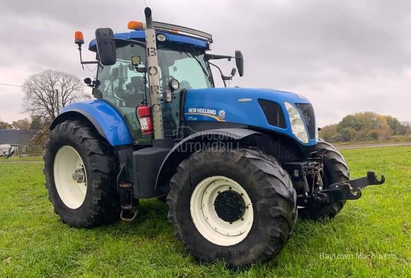 New Holland T7.235