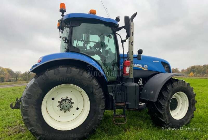 New Holland T7.235