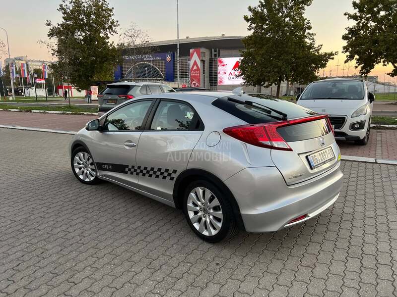 Honda Civic 1.6 i-DTEC SPORT
