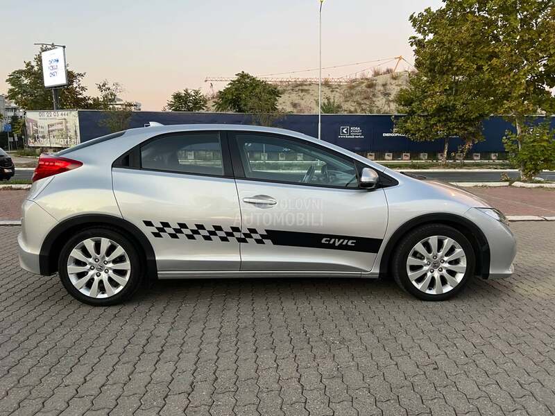 Honda Civic 1.6 i-DTEC SPORT