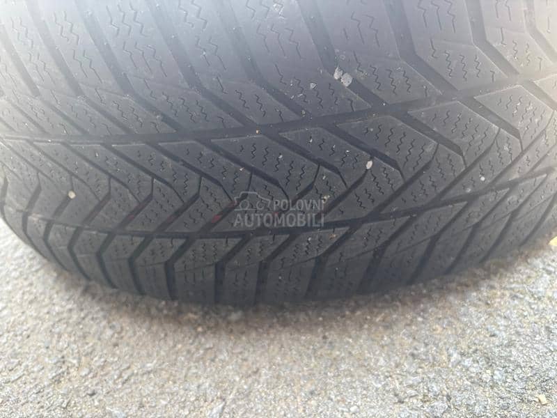Esa Tecar 225/55 R17 Zimska