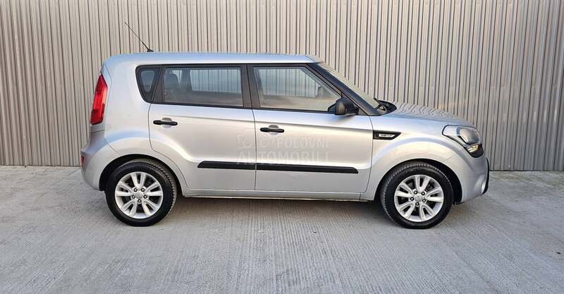 Kia Soul 1.6b /120 000 k m/
