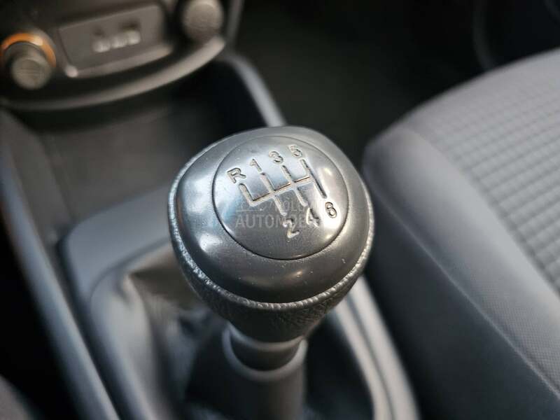 Kia Soul 1.6b /120 000 k m/