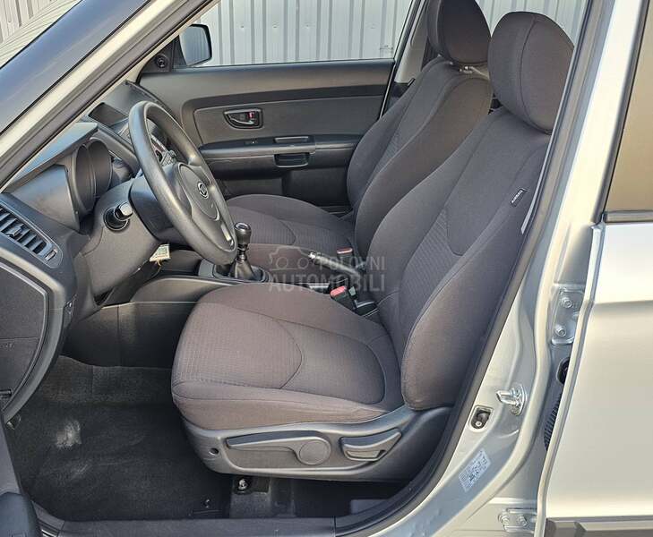 Kia Soul 1.6b /120 000 k m/