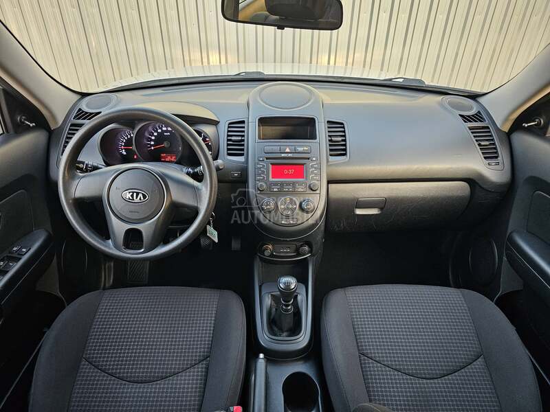 Kia Soul 1.6b /120 000 k m/