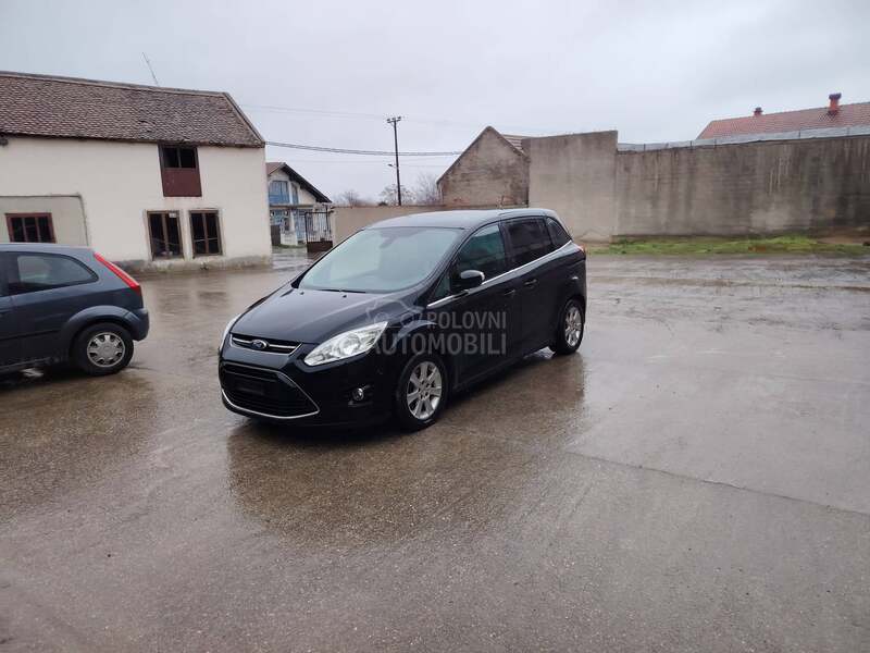 Ford Grand C-Max dobar