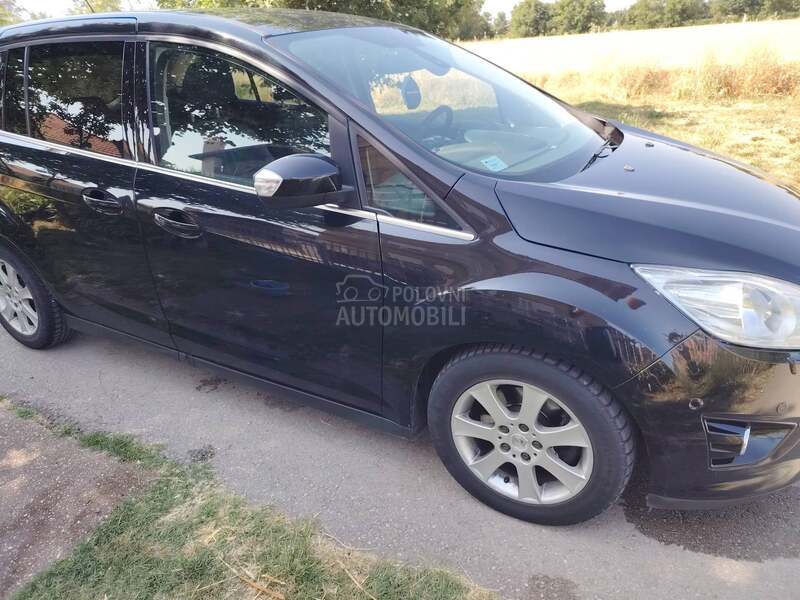 Ford Grand C-Max dobar