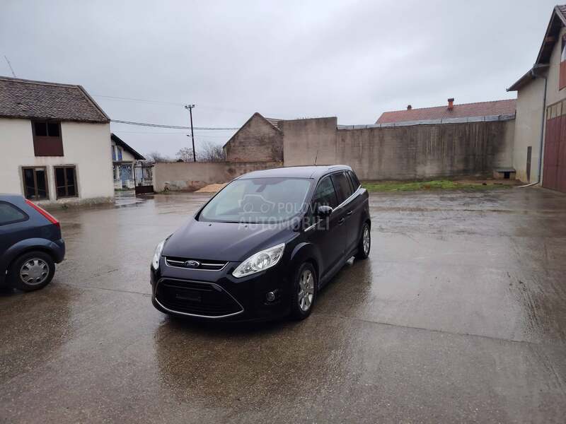 Ford Grand C-Max dobar