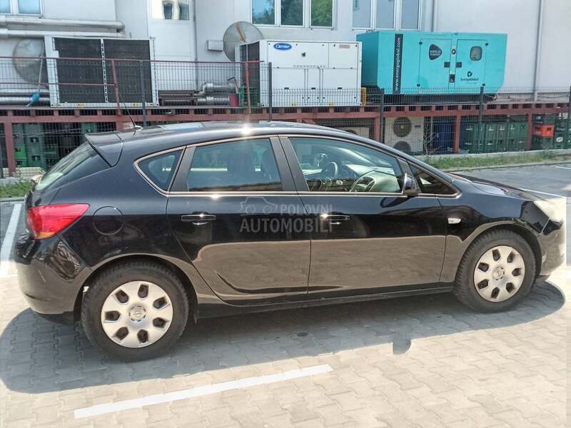 Opel Astra J 1.7