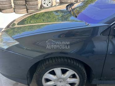 Krilo levo sivo TEB66 za Renault Laguna od 2007. do 2015. god.