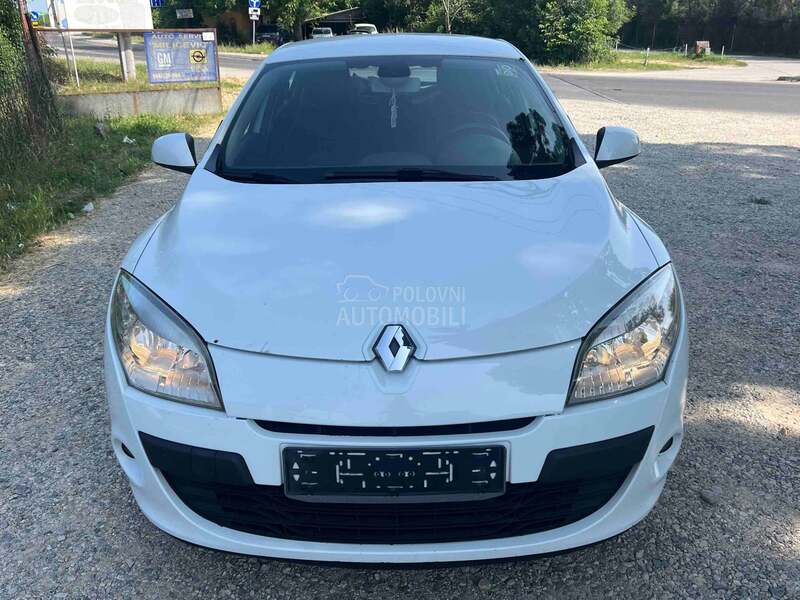 Renault Megane III 1.5dCi 2010. god. -  kompletan auto u delovima