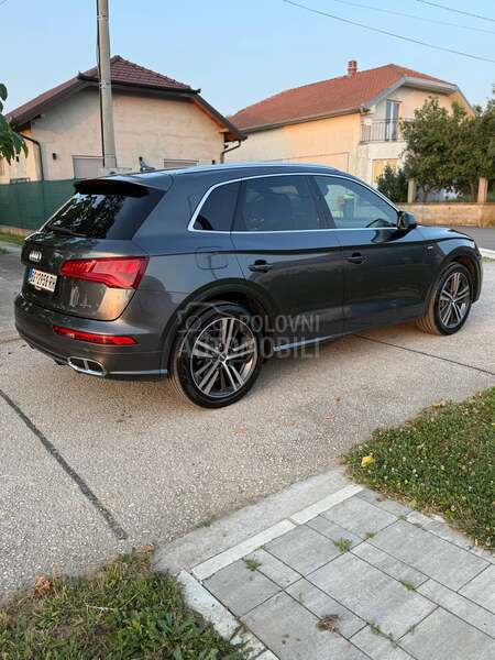 Audi Q5 plug-in