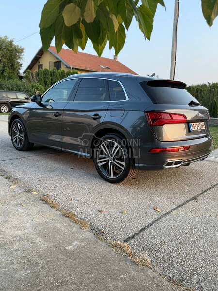 Audi Q5 plug-in
