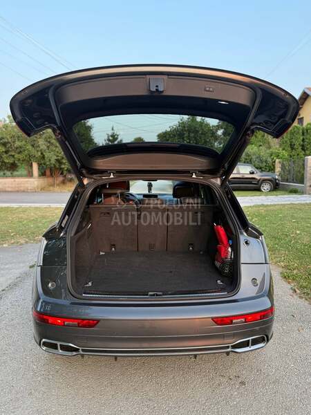 Audi Q5 plug-in