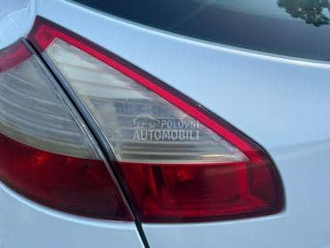 Stop svetlo gepeka levo (hečbek) za Renault Megane od 2008. do 2012. god.