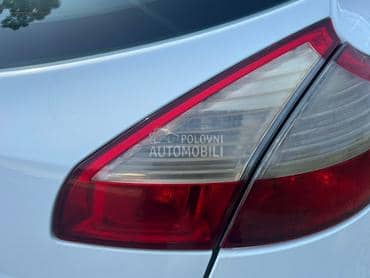 Stop svetlo gepeka desno (hečbek) za Renault Megane od 2008. do 2012. god.