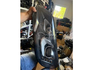 Far za Volkswagen Touareg od 2010. do 2017. god.