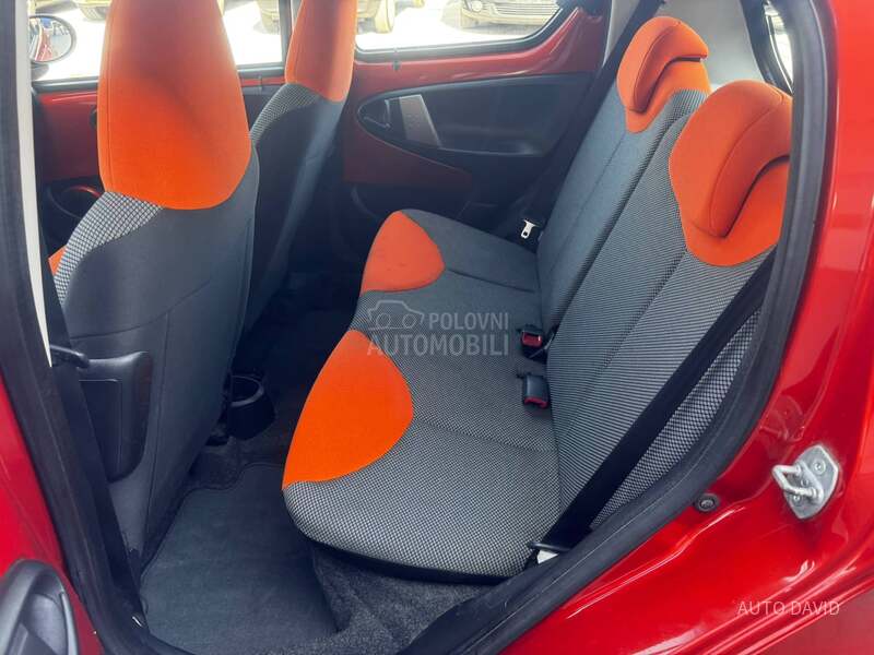 Toyota Aygo 1.0B REZERVISANA