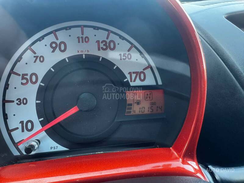 Toyota Aygo 1.0B REZERVISANA