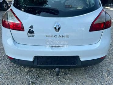 Branik zadnji beli DV369 za Renault Megane od 2008. do 2016. god.
