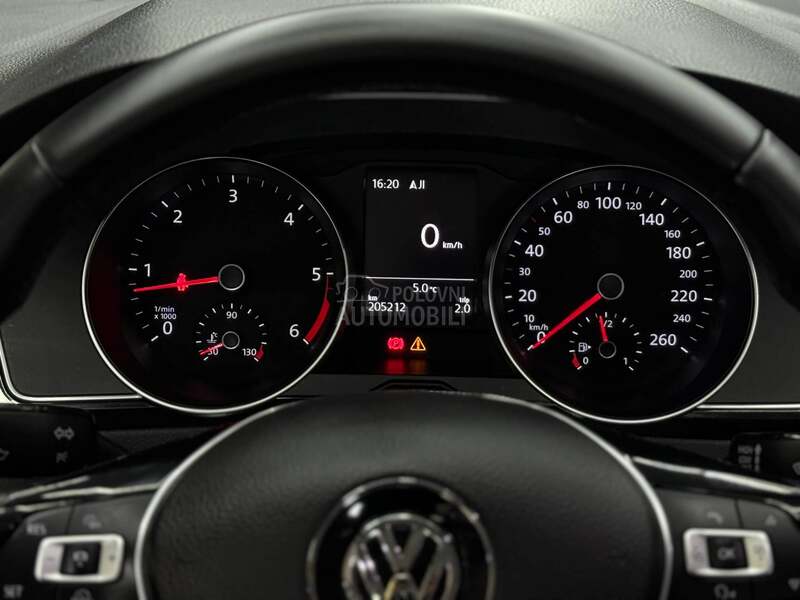 Volkswagen Passat B8 2.0tdi/HIGHLINE