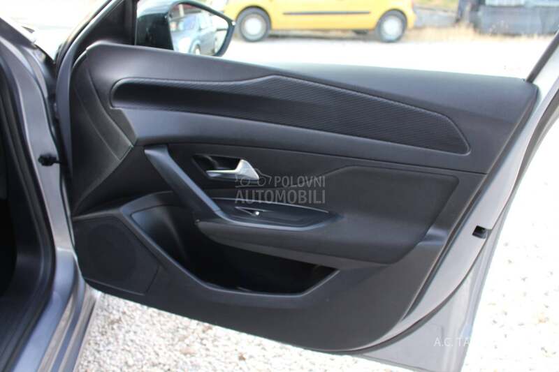 Peugeot 308 1.5 EAT8 ACTIVE