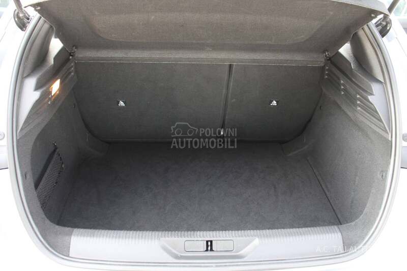 Peugeot 308 1.5 EAT8 ACTIVE