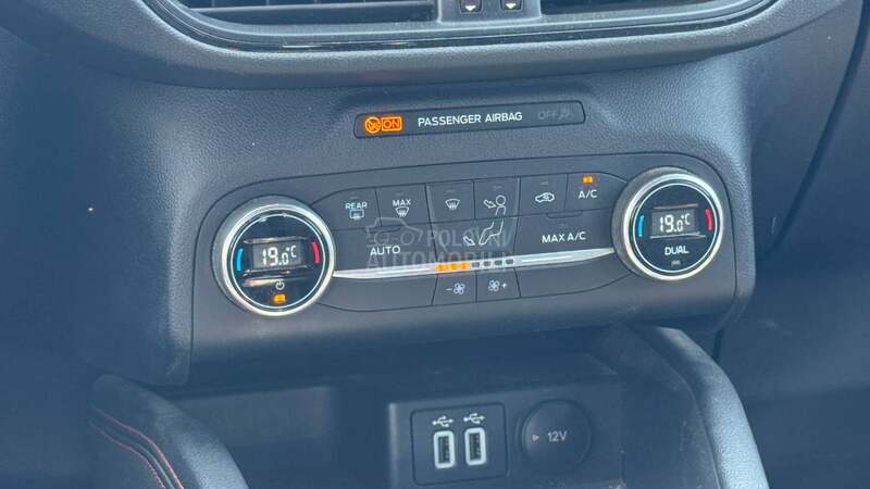 Ford Kuga ST line/Virtual
