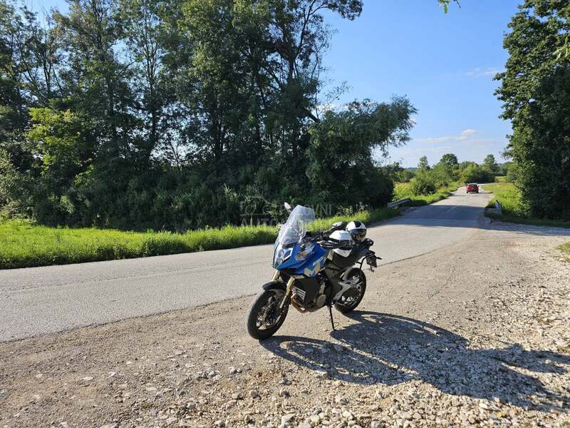 CFMOTO 650 MT