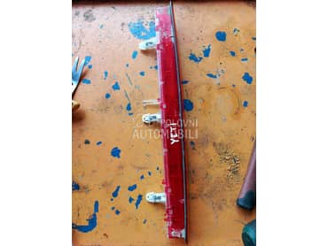 Trece stop svetlo za Škoda Yeti