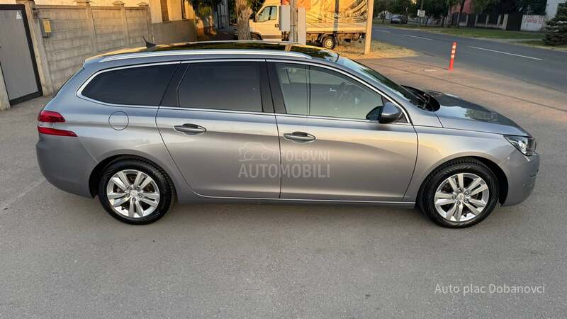 Peugeot 308 1.6 HDi pan/nav/6br