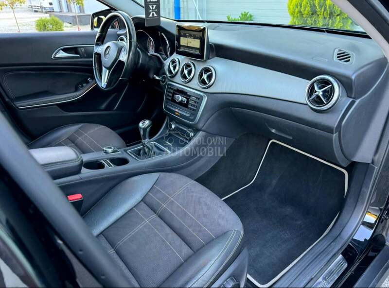 Mercedes Benz GLA 200 