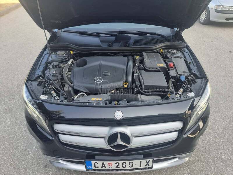 Mercedes Benz GLA 200 