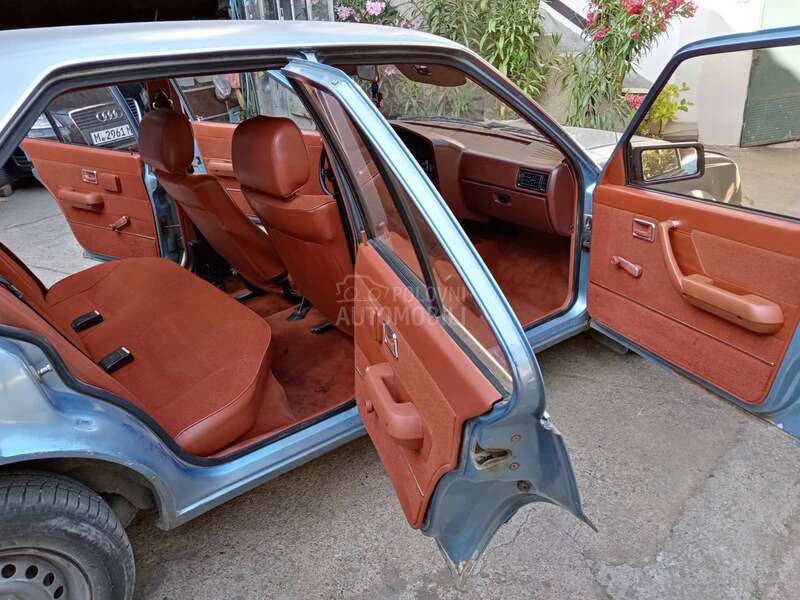 Opel Ascona Berlina