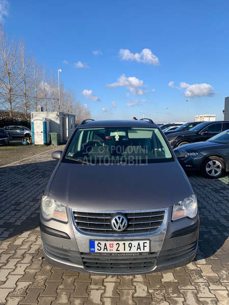Volkswagen Touran 