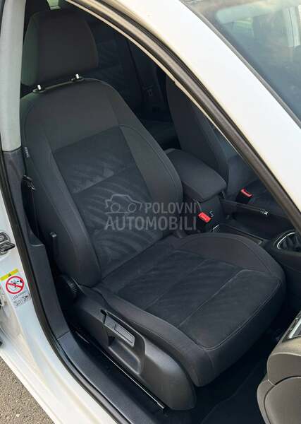 Volkswagen Golf 6 1.4 TSI XENON/NAV