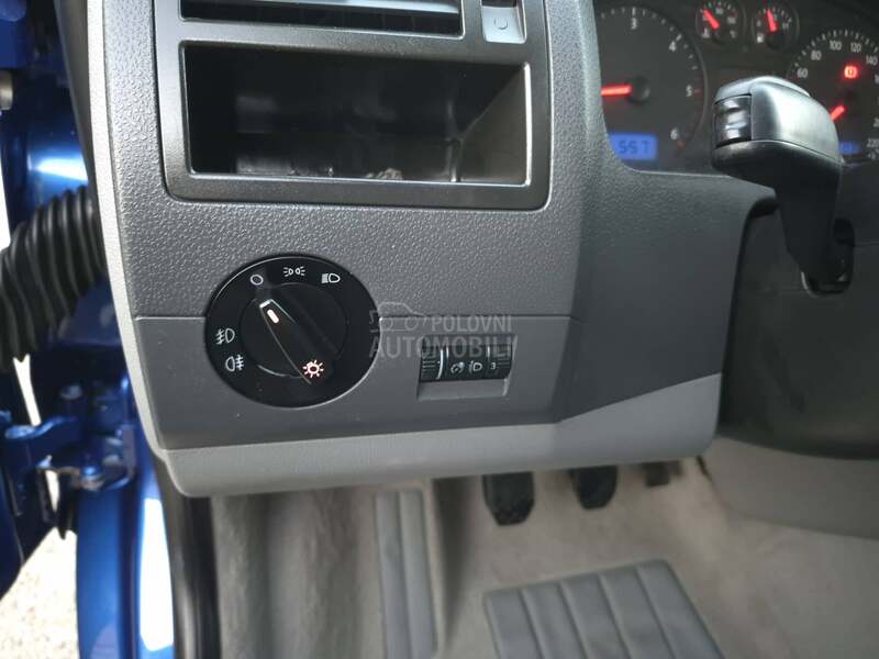 Volkswagen Transporter T5 TDI KLIMA 6 SEDIŠTA LONG