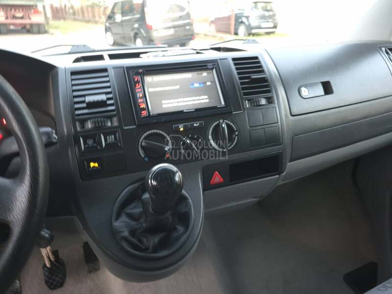Volkswagen Transporter T5 TDI KLIMA 6 SEDIŠTA LONG