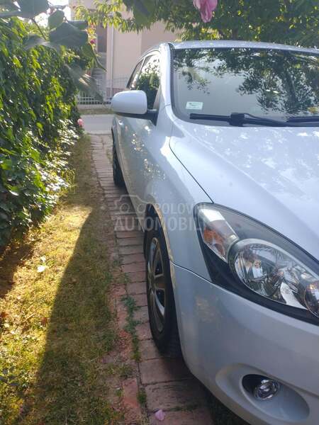 Kia pro_cee`d 1.4 lx fresh