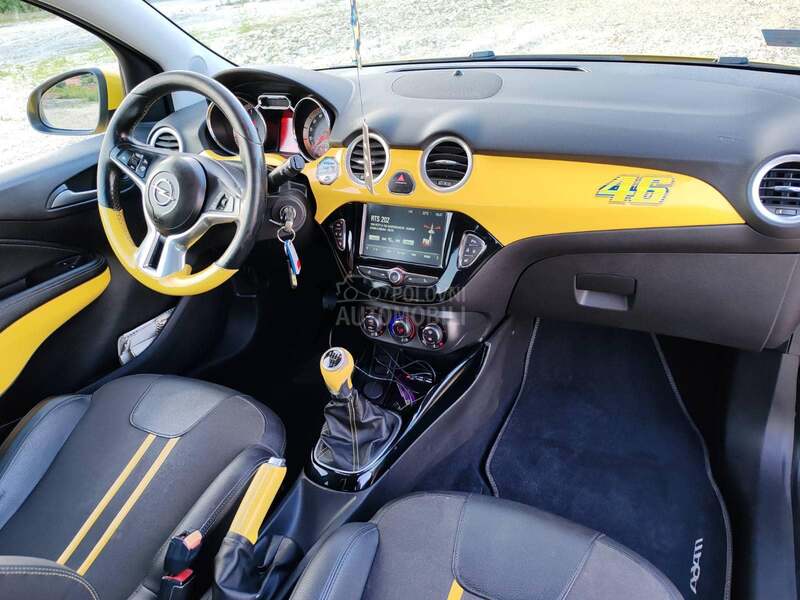 Opel Adam 