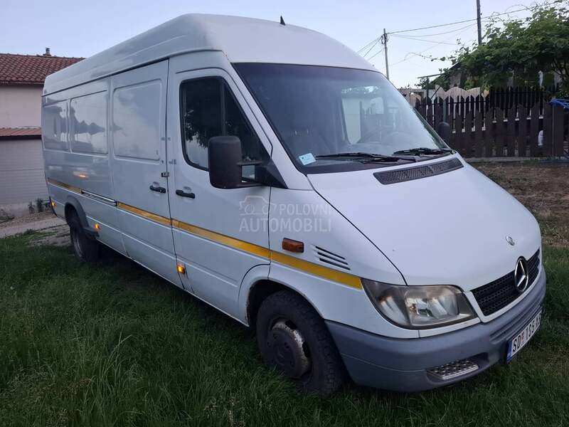 Mercedes Benz Sprinter 