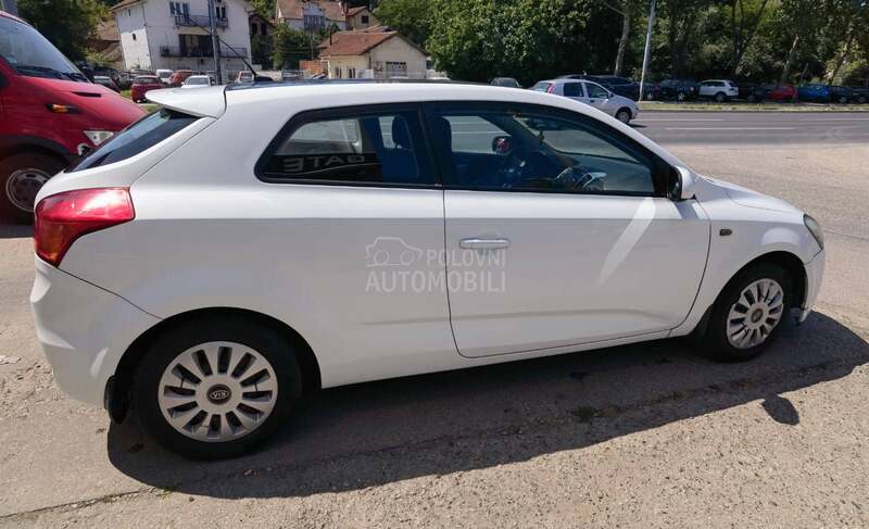 Kia pro_cee`d 
