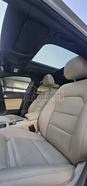 Mercedes Benz GLA 180 PANO, AUTO