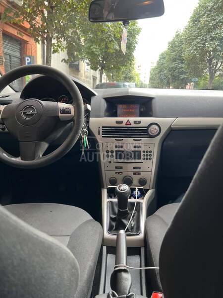 Opel Astra H 1.7 CDTI