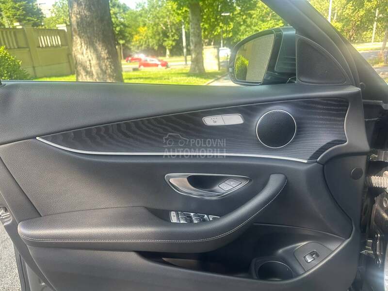 Mercedes Benz E 220 4MATIC/Avantgard