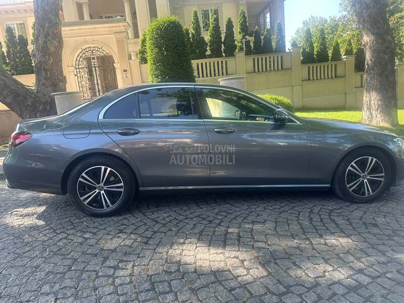 Mercedes Benz E 220 4MATIC/Avantgard