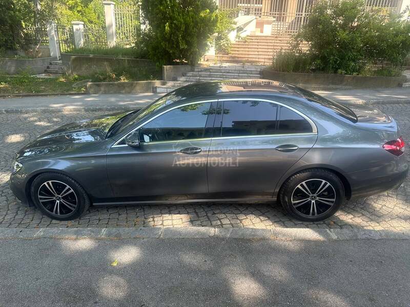 Mercedes Benz E 220 4MATIC/Avantgard