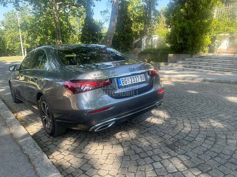 Mercedes Benz E 220 4MATIC/Avantgard