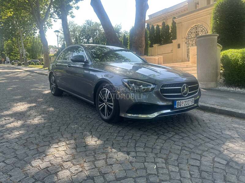 Mercedes Benz E 220 4MATIC/Avantgard